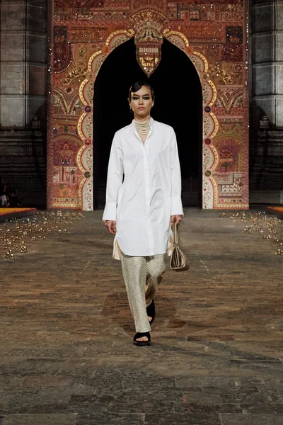 Look 23